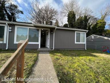 Main picture of 1535 Bloomington Ave