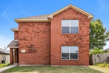 Main picture of 3004 Lawndale Dr