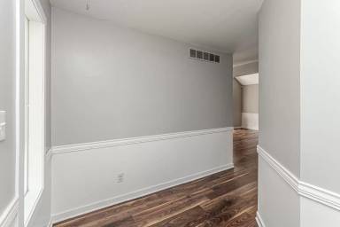Main picture of 1844 Plymouth Rd