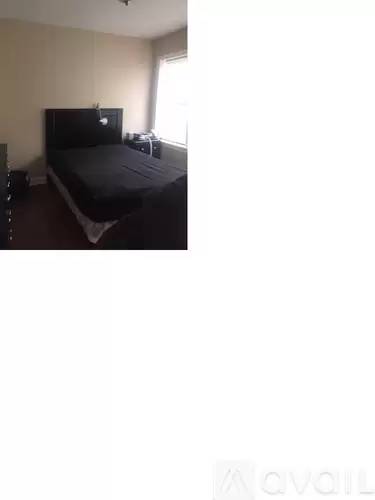 Main picture of 7231 N Damen Ave