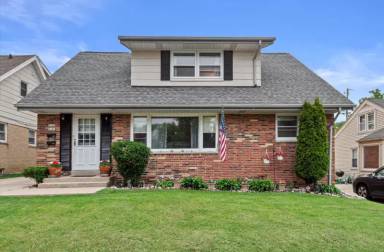 Main picture of 2181 S 88th St