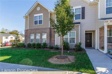 Main picture of 610 Cairn Cir