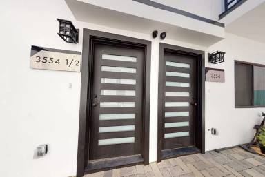 Main picture of 3554 E 7th St