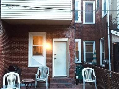 Main picture of 52 E Pleasant St