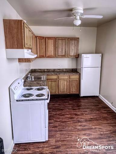 Main picture of 7600 S Essex Ave