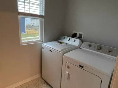 Main picture of 585 Penwell Dr