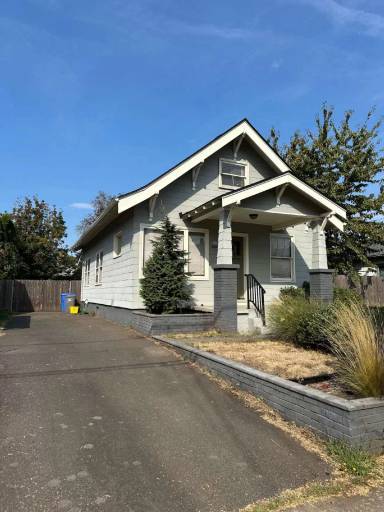 Main picture of 915 NE 80th Ave