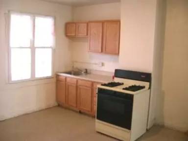 Main picture of 2422 E Lanvale St