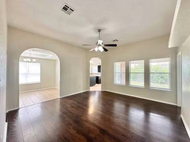 Main picture of 2907 Maria Dr