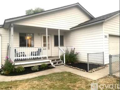 Main picture of 701 Hickory St