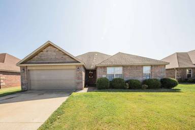 Main picture of 1210 Kensington Dr