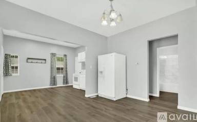 Main picture of 133 N Bradley Ave