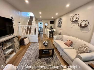 Main picture of 2447 Cedar St