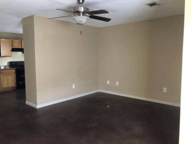 Main picture of 407 Middle Rd