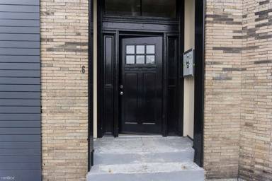 Main picture of 50 Linwood St