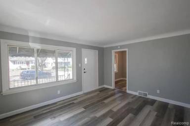 Main picture of 3336 Horton St