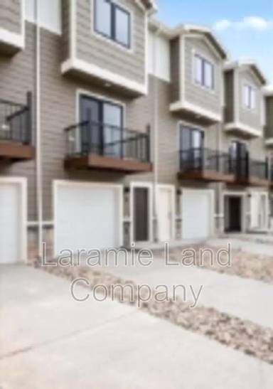 Main picture of 569 N 12th St