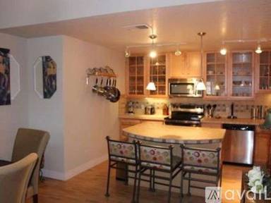 Main picture of 120 Poplar St