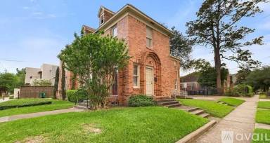 Main picture of 4702 La Branch St