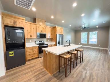 Main picture of 806 Normal Ave