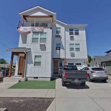 Main picture of 1654 Mill St