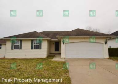 Main picture of 1701 S Eastland St