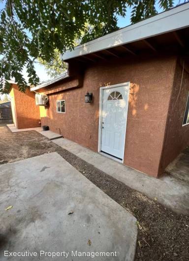 Main picture of 326 May St