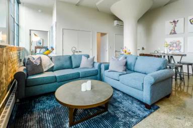 Main picture of 40 Hauge St