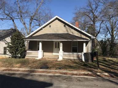 Main picture of 930 Cherry St