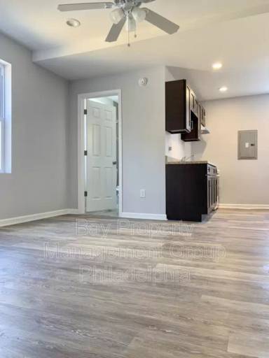 Main picture of 133 E Roosevelt Blvd