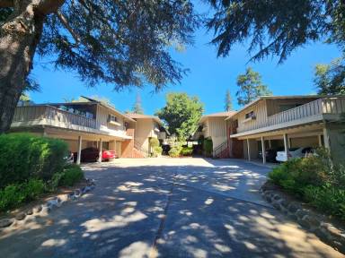 Main picture of 660 Forest Ave