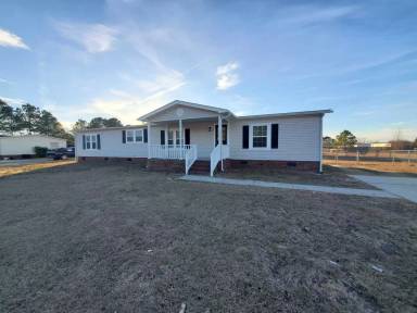 Main picture of 817 Magyar St