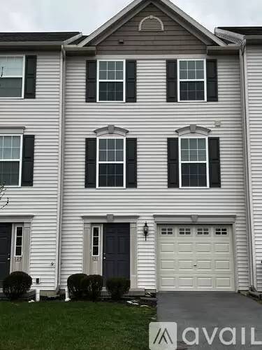 Main picture of 131 Barrington Ln