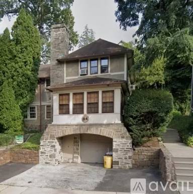 Main picture of 34 Rock Hill Rd