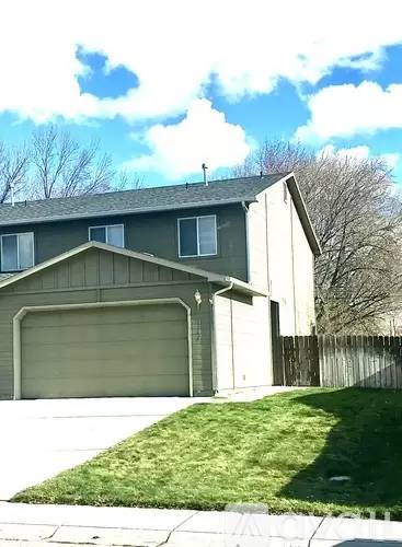 Main picture of 1140 SE Freedom Cir