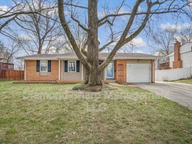 Main picture of 33 Vanderbilt Pl