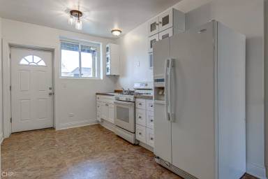 Main picture of 8101 South Loomis Boulevard - 1351-1 Vacant