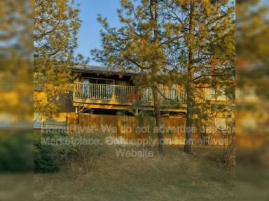 Main picture of 3221 S Regal St