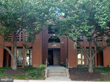 Main picture of 4922 Columbia Rd
