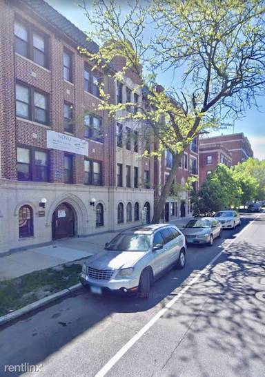 Main picture of 4625 S Drexel Blvd