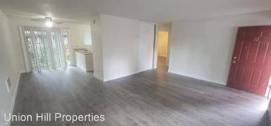 Main picture of 17316 E Burnside St