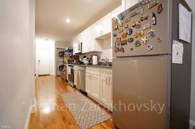 Main picture of 76 Perkins St