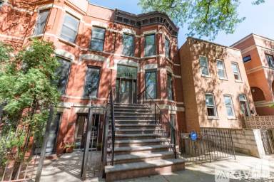 Main picture of 1446 W Lexington St