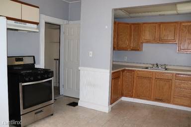 Main picture of 18 Olive St