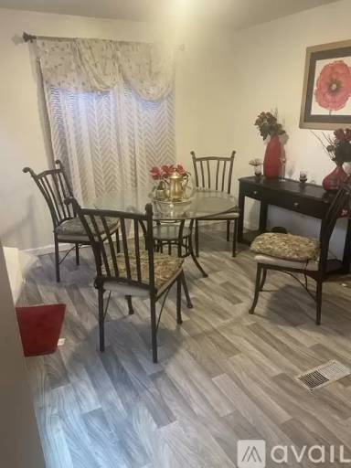 Main picture of 107 Maurice Ave