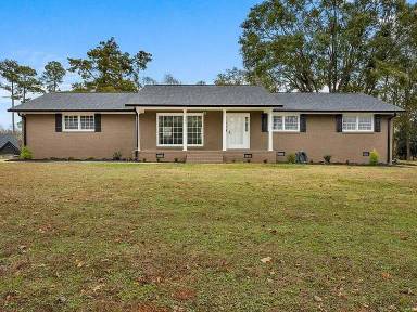 Main picture of 300 Woodlake Rd