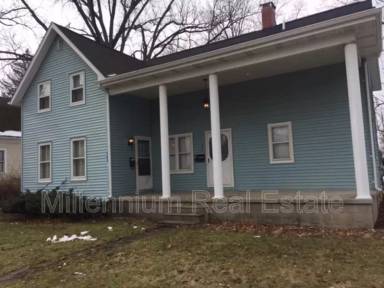 Main picture of 747 N Main St