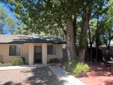 Main picture of 878 Valley St
