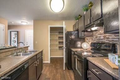 Main picture of Kenwood Club at the Park Apartments