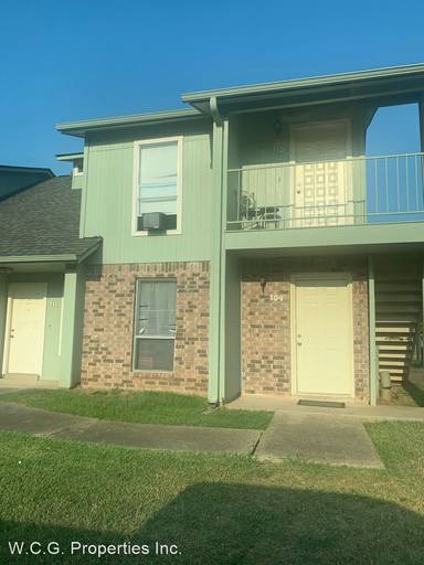 Main picture of Village At The Downs